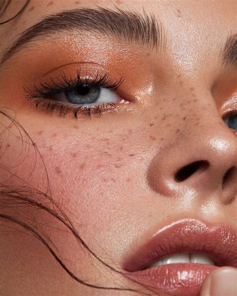 aesthetic freckles makeup.